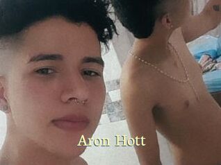 Aron_Hott