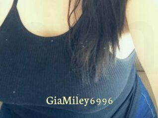 GiaMiley6996