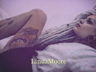 Linda_Moore