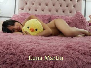 Luna_Martin