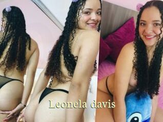 Leonela_davis