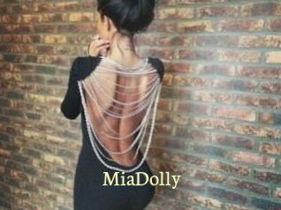 Mia_Dolly