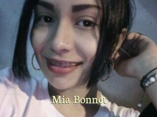 Mia_Bonnet