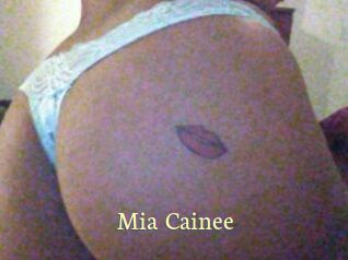 Mia_Cainee