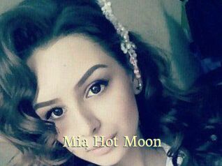 Mia_Hot_Moon