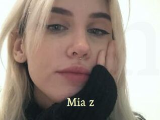 Mia_z