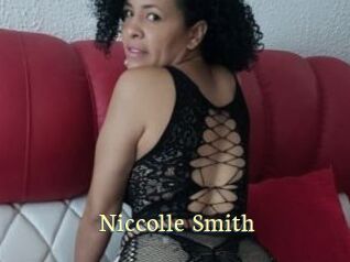 Niccolle_Smith