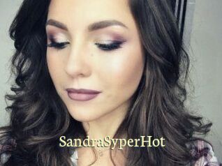 SandraSyperHot