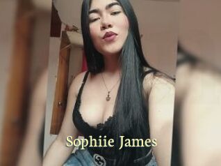 Sophiie_James