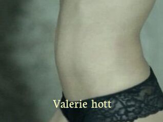 Valerie_hott