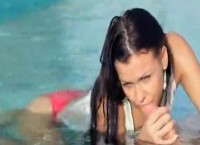 Wet blowjob and anal sex at the pool